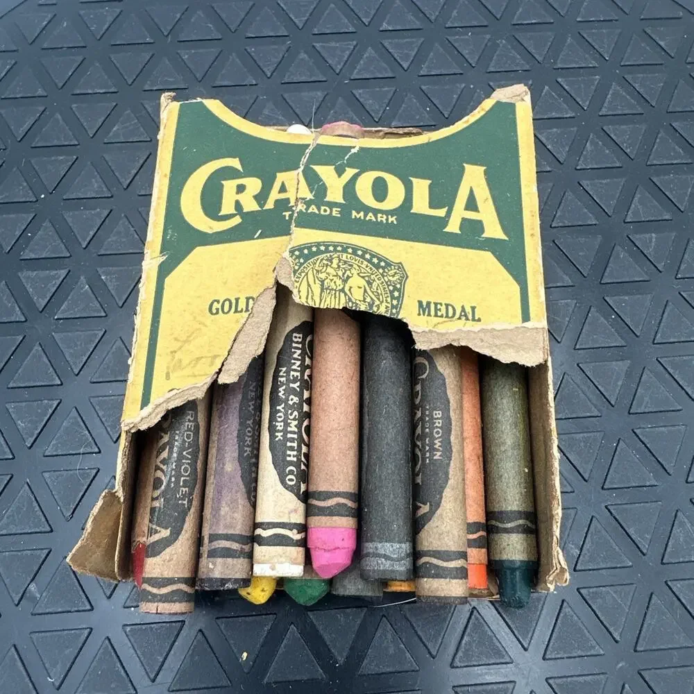 Crayola Gold Medal Crayons Vintage Binney & Smith Co.
